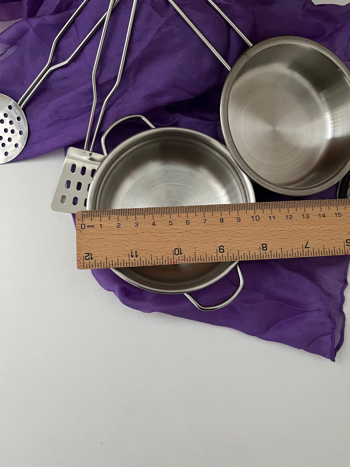 Kitchen Pots - 2 Small COOKING POTS with Lid, and 2 UTENSILS
