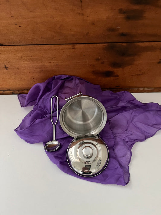 Kitchen Pots - Small STOCK POT with LID, and stainless SOUP LADLE Kitchen Utensil