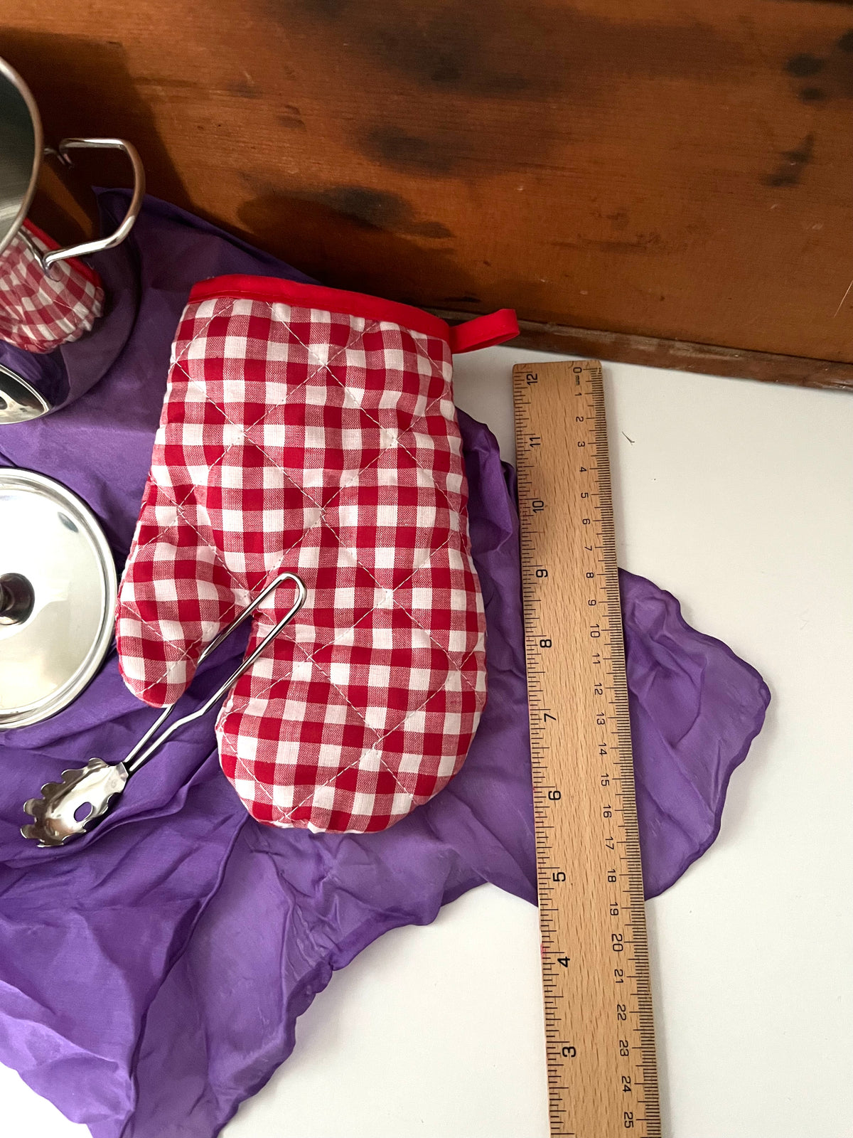 Kitchen Pots - Stainless STOCK POT, with OVEN MITT and NOODLE STRAINER Kitchen Utensil