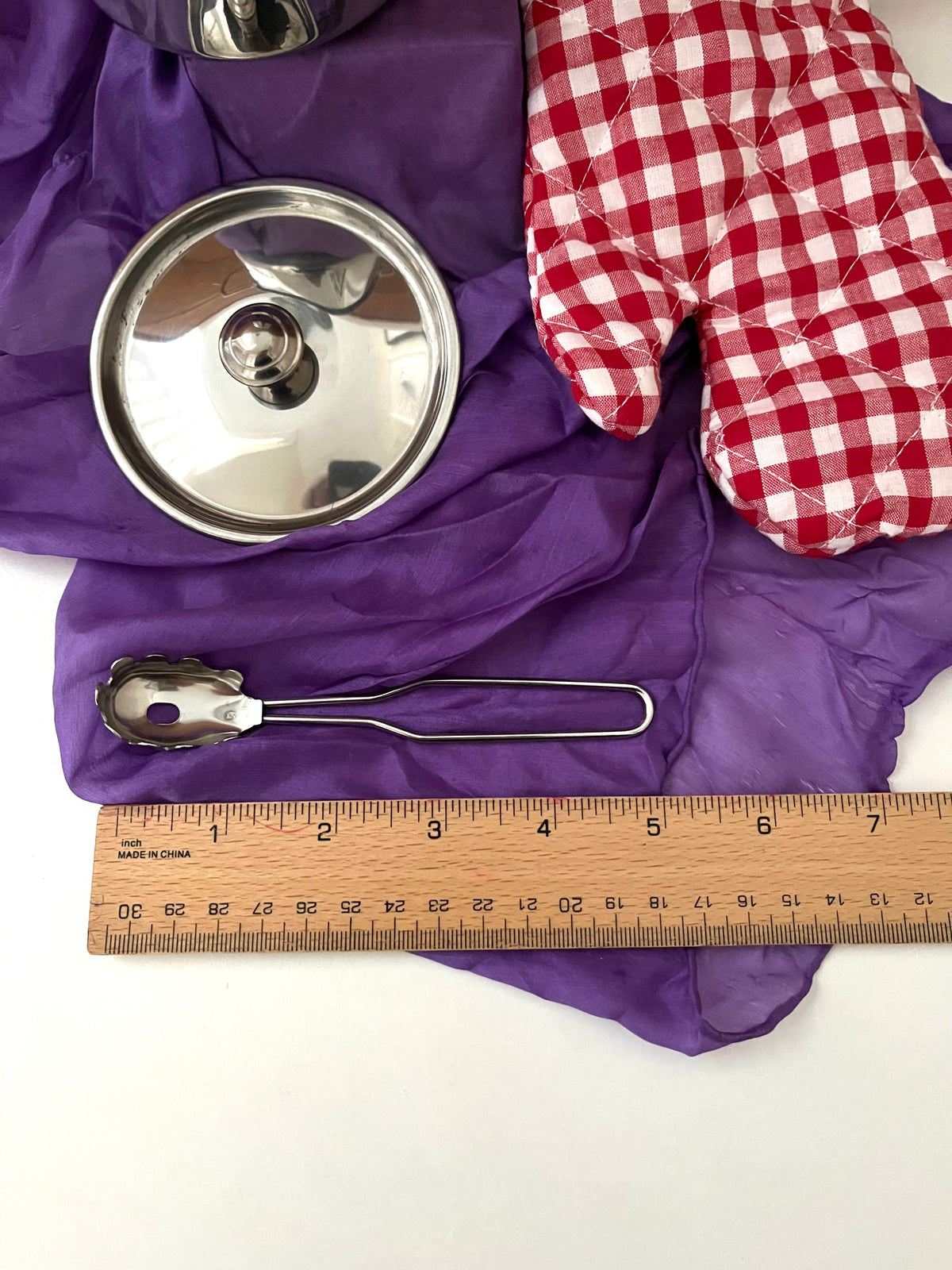 Kitchen Pots - Stainless STOCK POT, with OVEN MITT and NOODLE STRAINER Kitchen Utensil