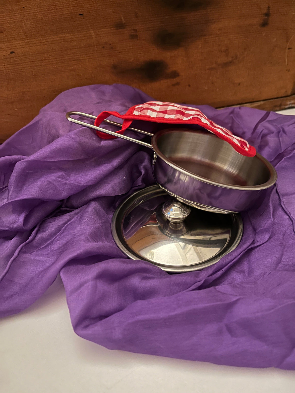 Kitchen Pots - Small Stainless SAUCE PAN with LID and Cotton POT HOLDER