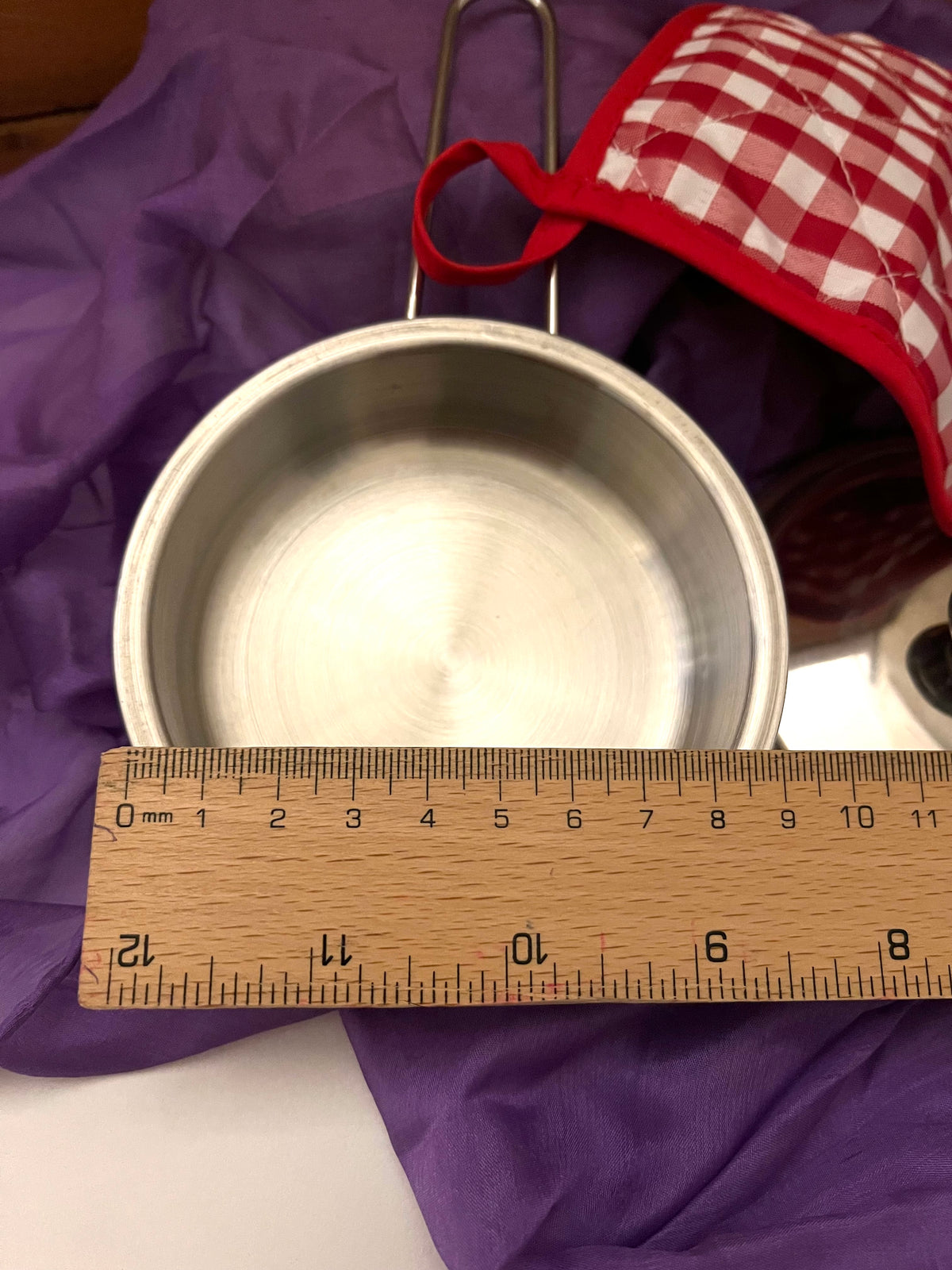 Kitchen Pots - Small Stainless SAUCE PAN with LID and Cotton POT HOLDER