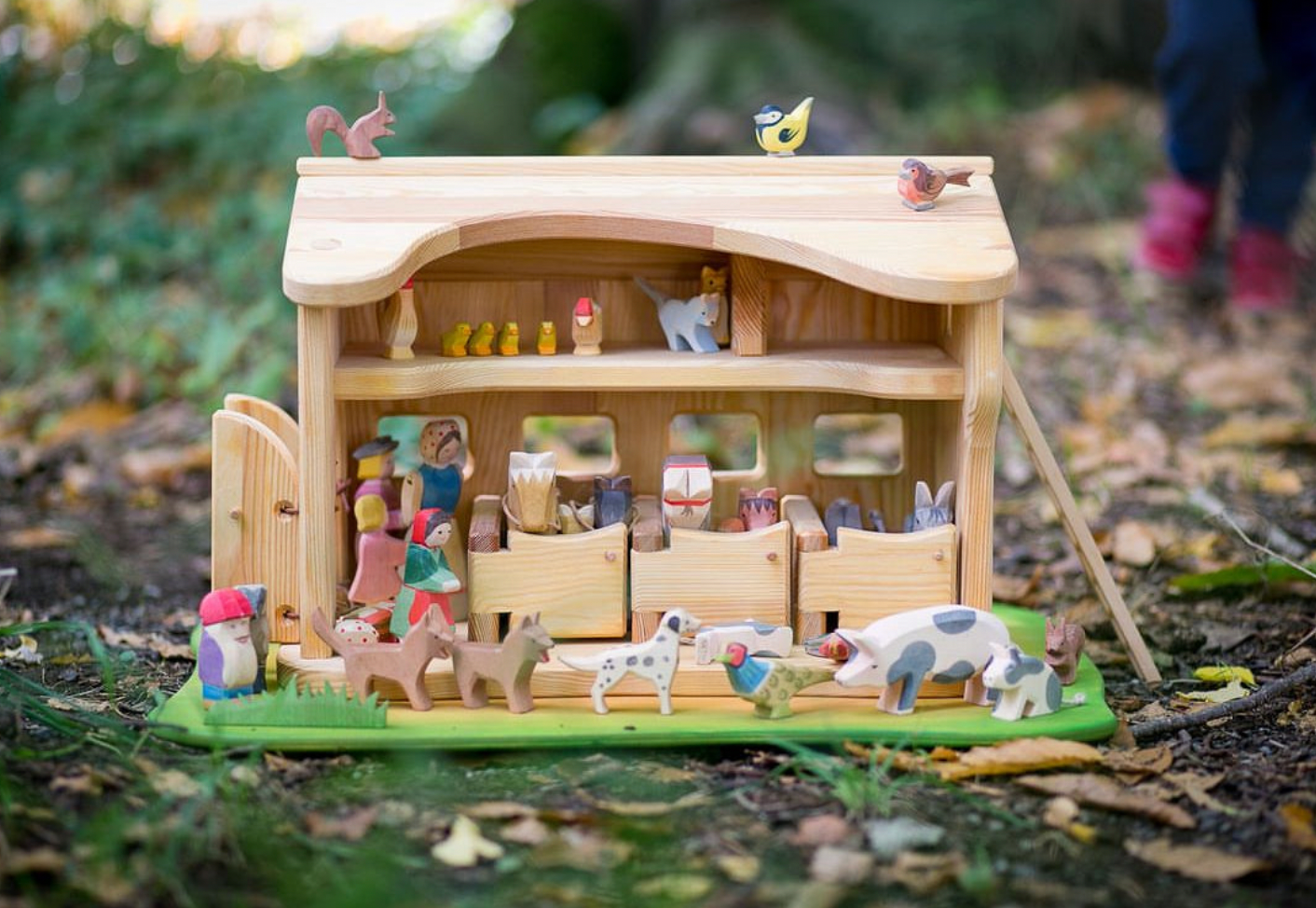 Wooden Dollhouse Play - WOLF HOWLING