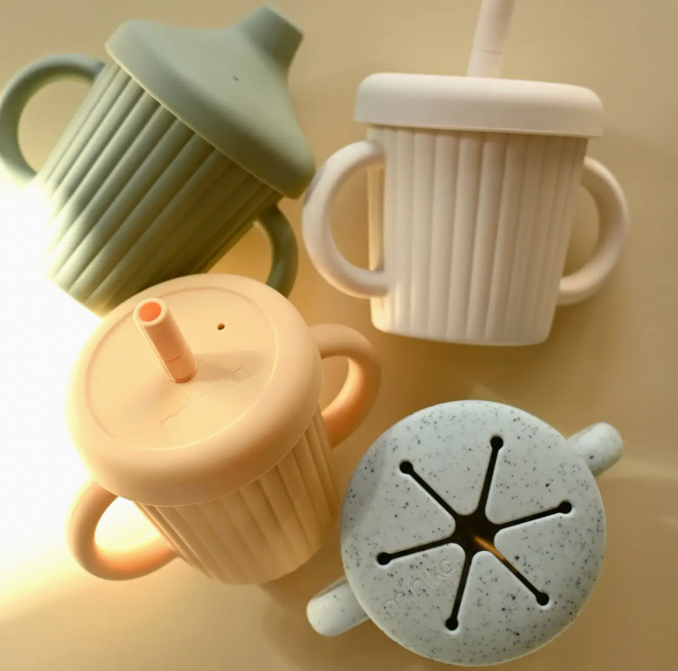 Baby Gear - Minika STAINLESS STEEL CUP with 3 different Silicone LIDS!