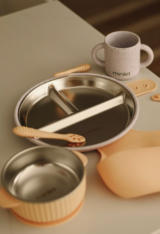 Baby Gear - Minika STAINLESS PLATE, divided with silicone suction rim!