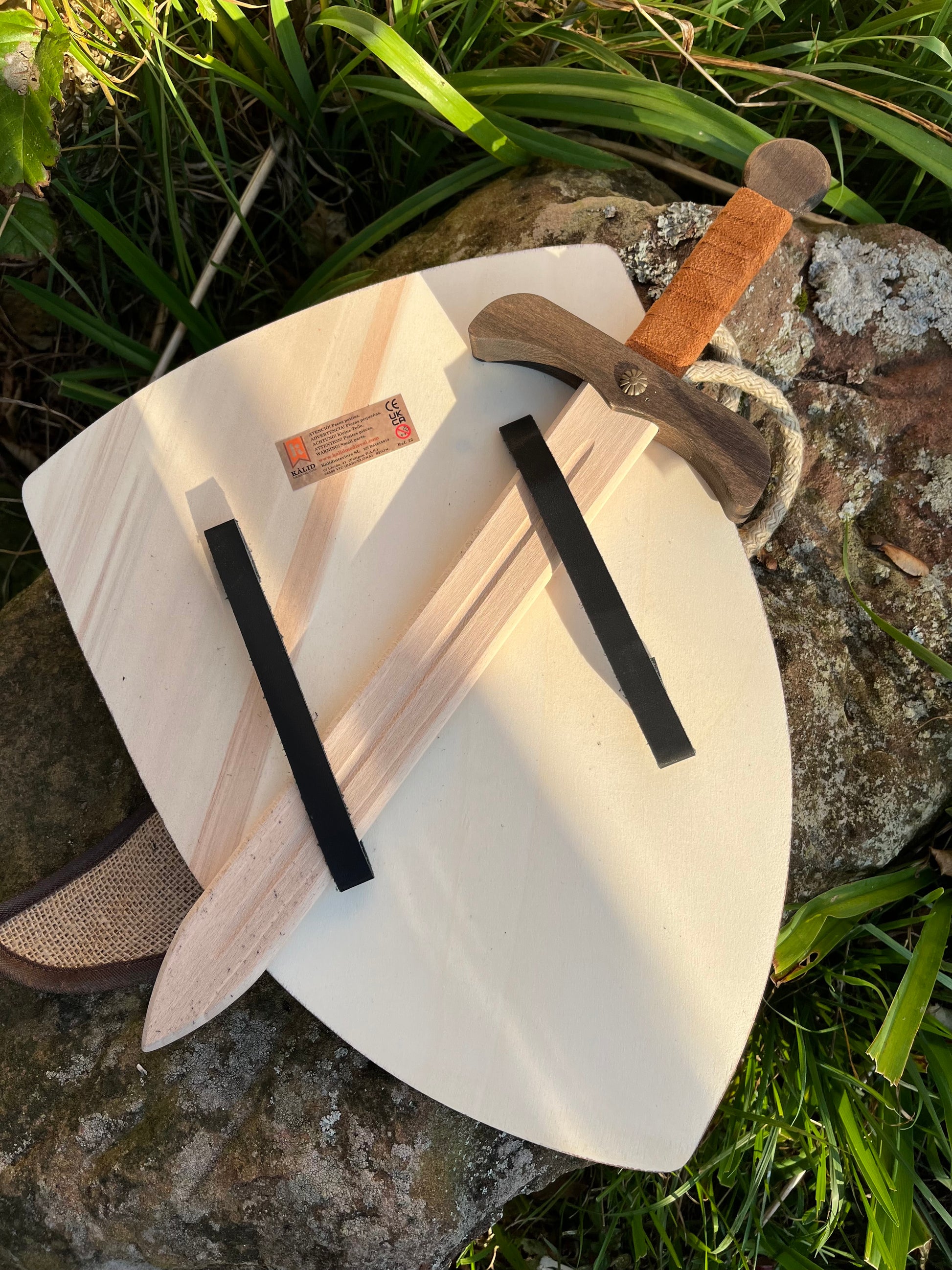 Wood Spielerei Knight Shield Dragon - Wooden Decorative Shield With Leather Handles, 49x32 Cm