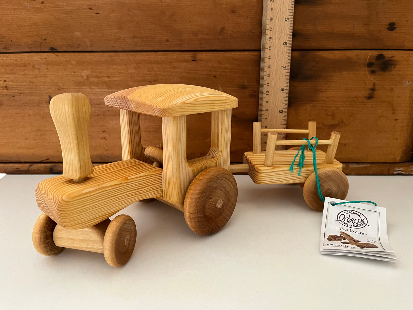 Wooden Toy - ON SALE! Debresk TRACTOR AND WAGON