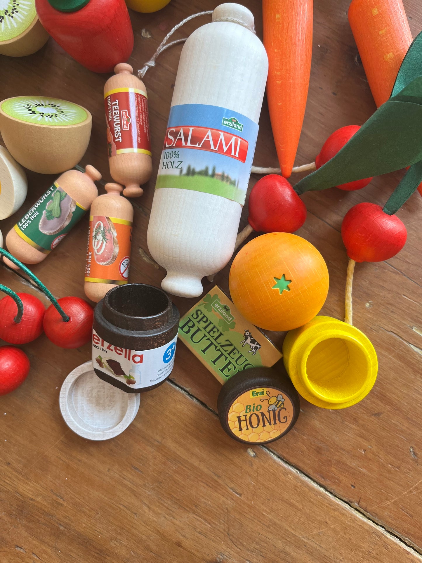 Kitchen Play Food - Wooden BOX OF GROCERIES: FRUIT, VEGGIES, DAIRY, 52 pieces!