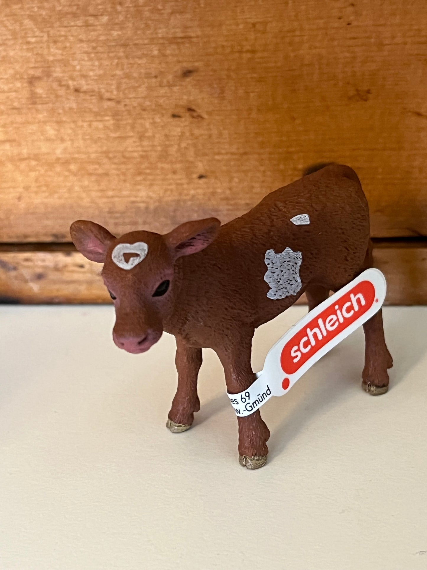 Farm Animals for Dollhouse Play - HEREFORD CALF by Schleich