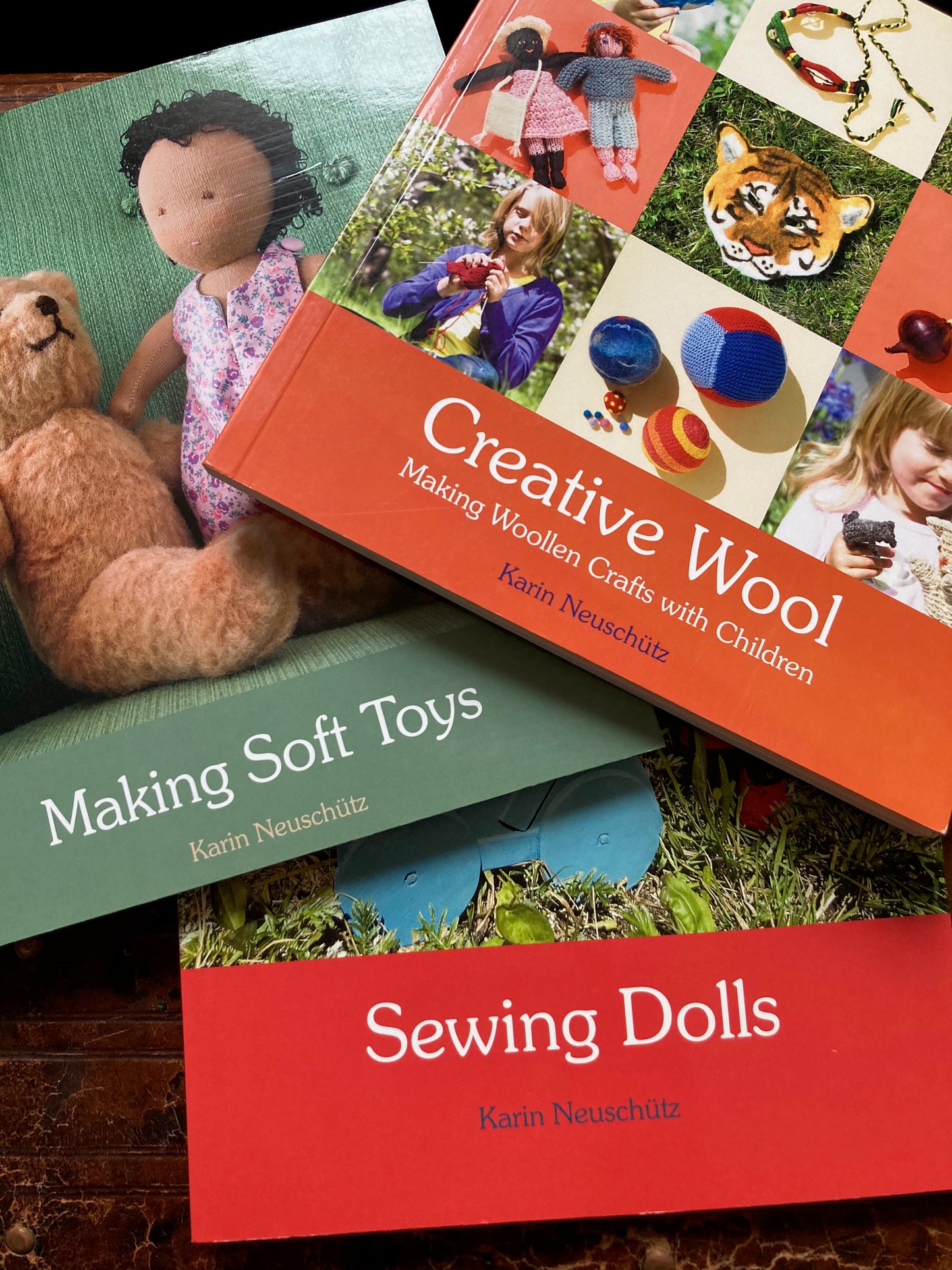 Parenting Resource Book - CHILDREN'S CREATIVE PLAY