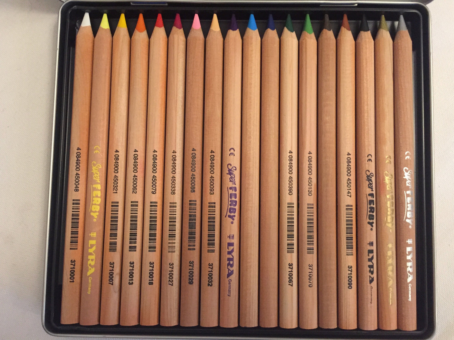 Colouring pencils, Art - 18 SUPER FERBY COLOURS, with Silver&Gold!