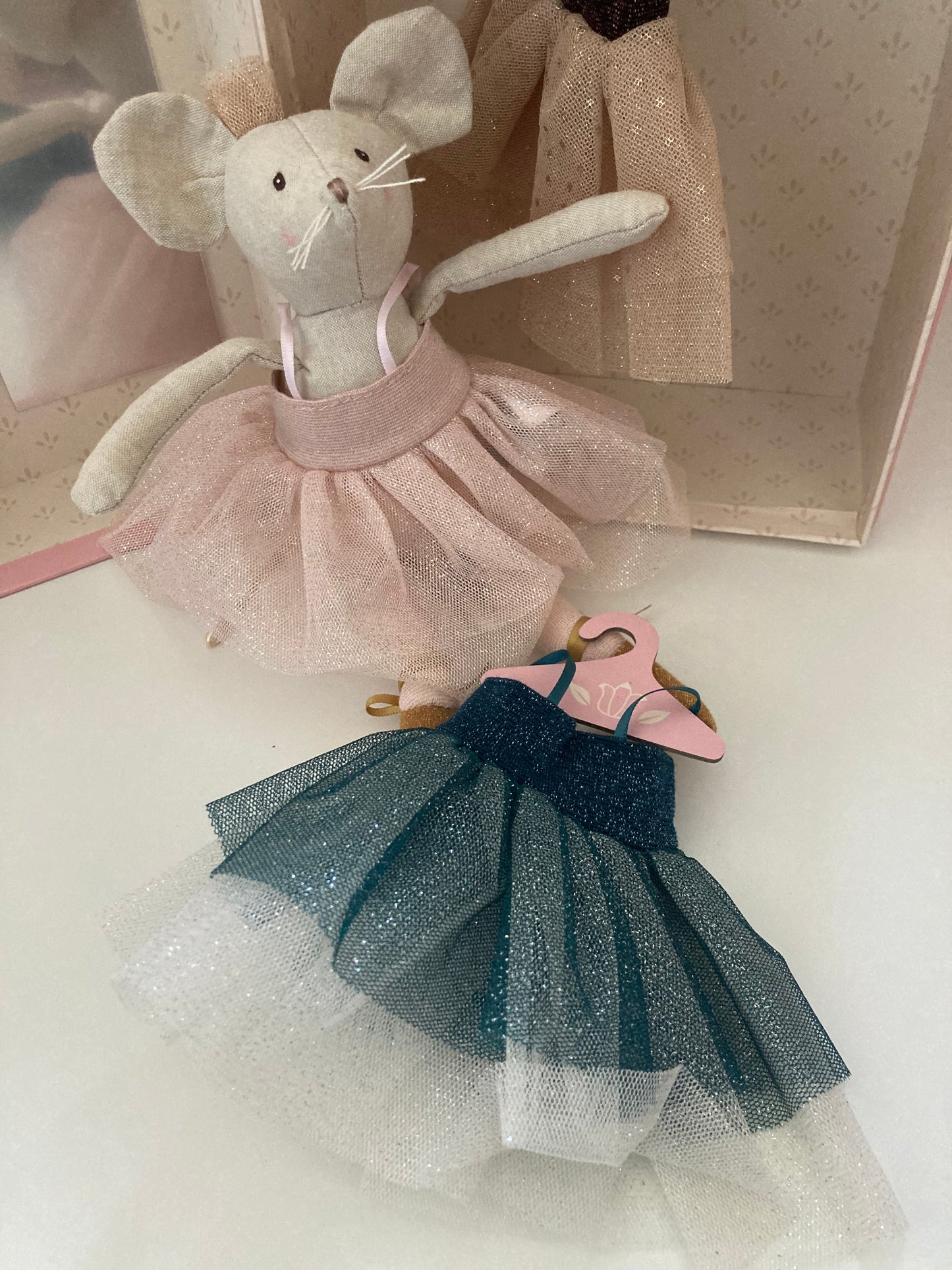 Soft Doll - RAG MOUSE DOLL, avec TUTUS et VALISE GARDROBE !