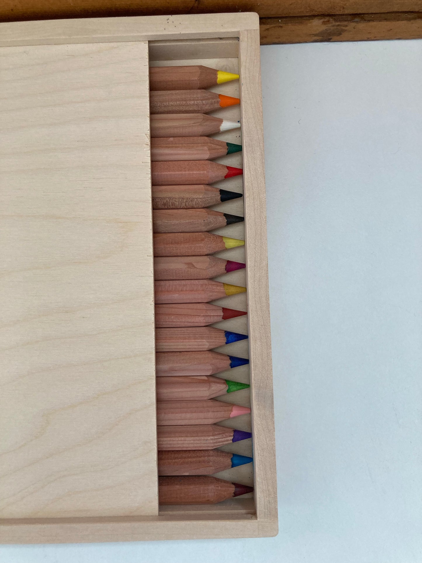 Colouring Pencils - YORIK PENCILS in a Wooden Box, 18 colours!