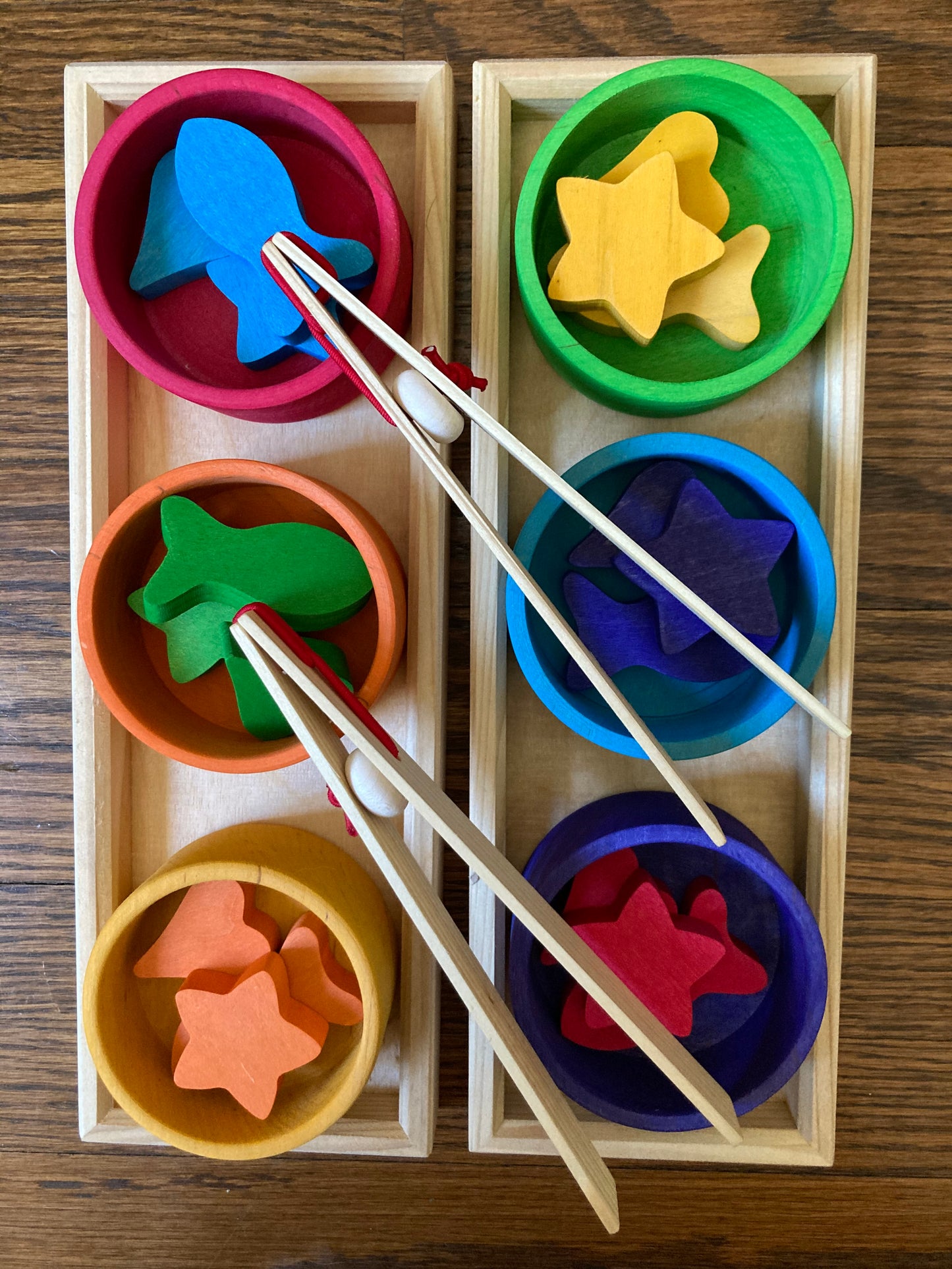 Wooden Toy Game - RAINBOW BOWLS SORTING SET, 28 pieces!