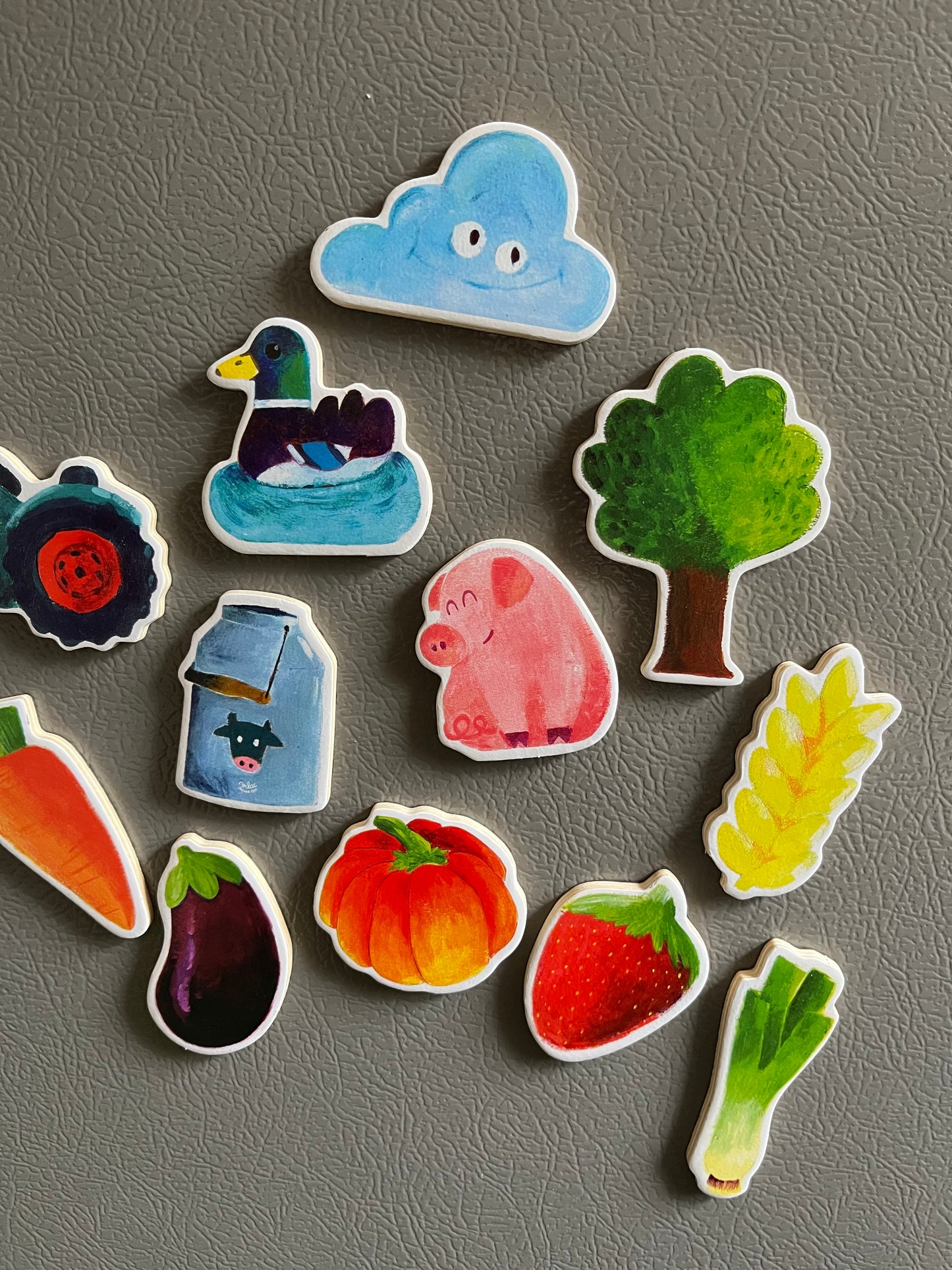 Acivity Set - Wooden MAGNETS, "On the Farm", 20 magnets!