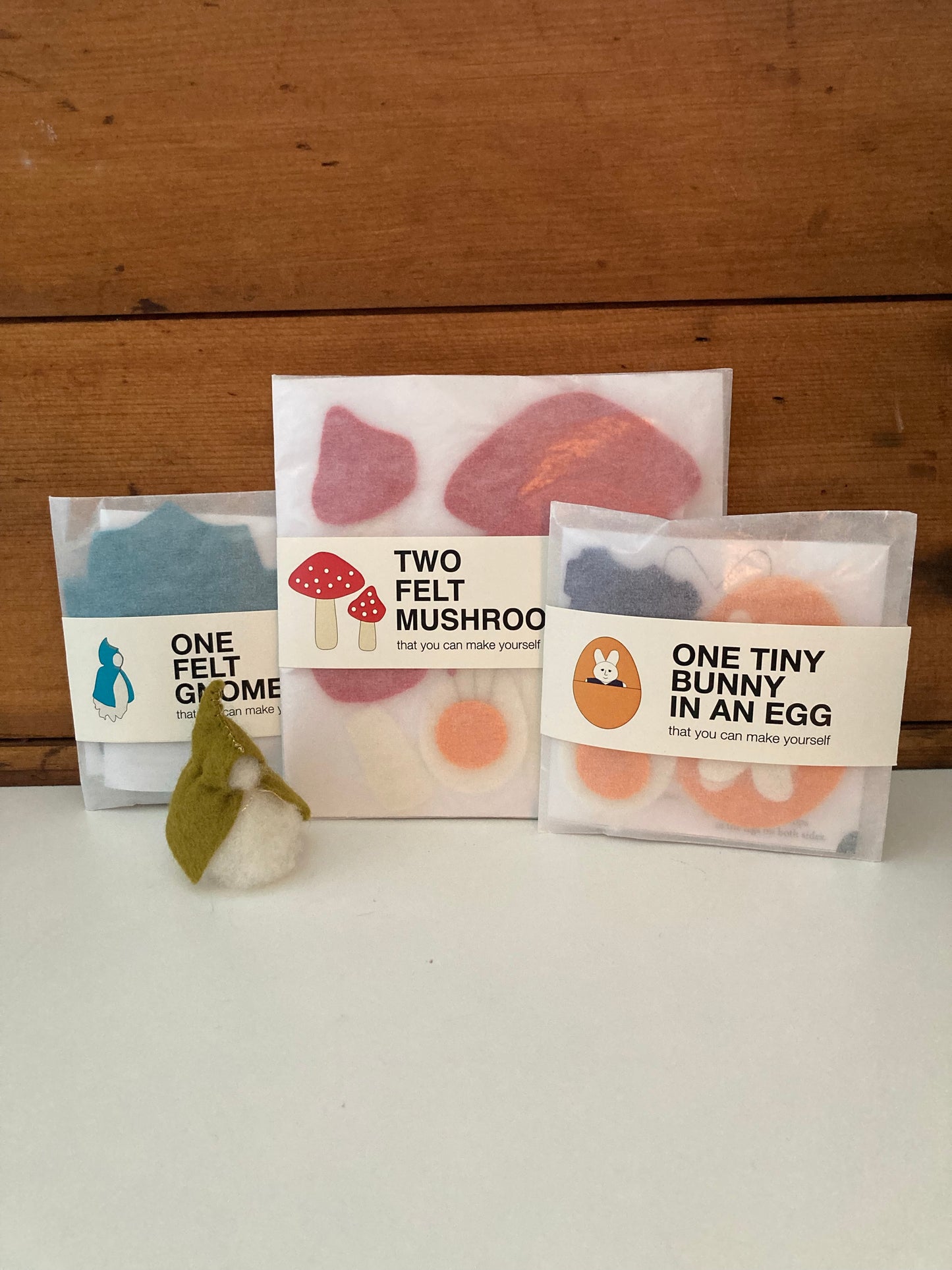 Kits d’artisanat - Felt GNOMES, CINQ en 5 couleurs !