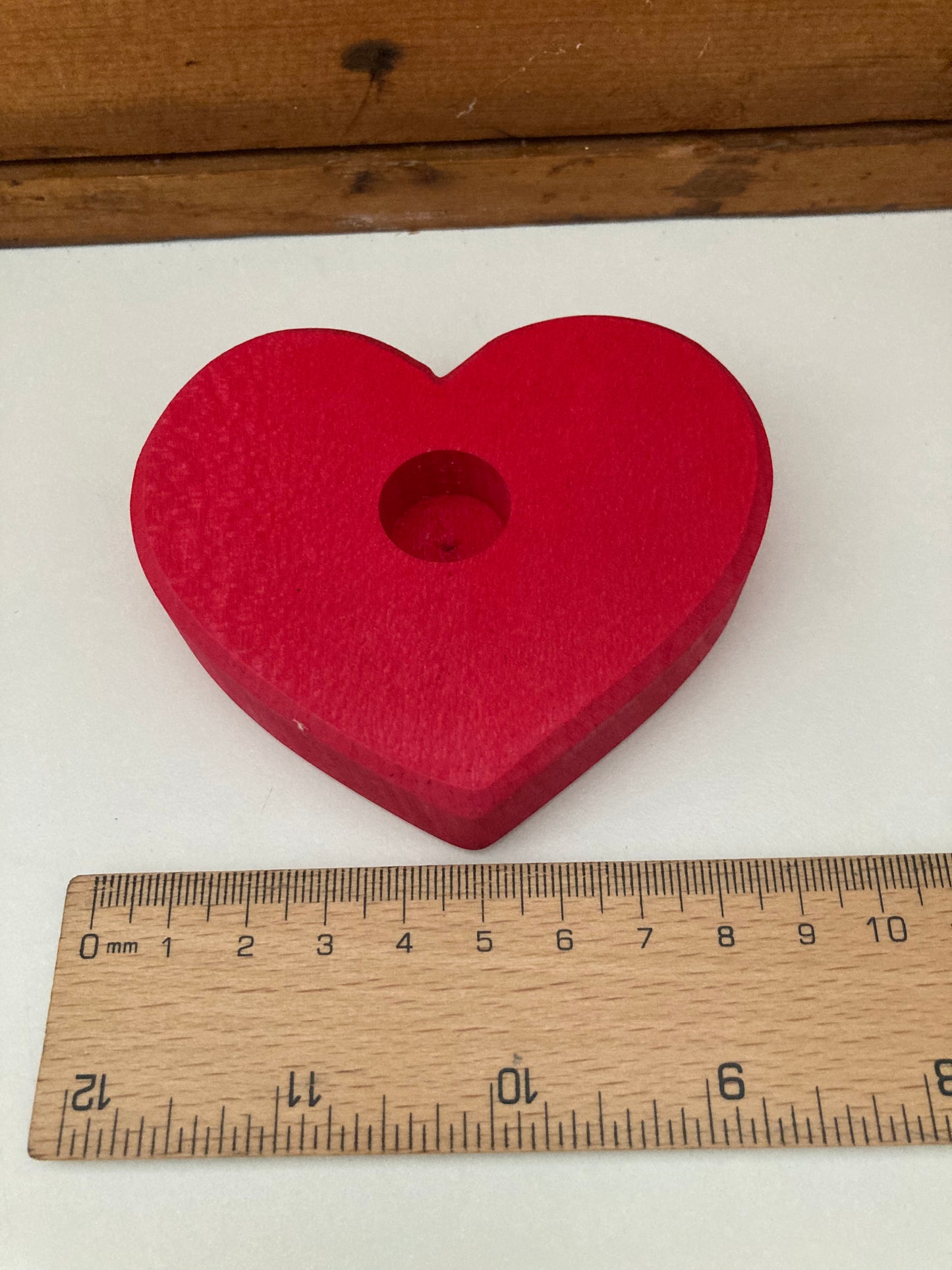 Déco en Bois par Grimm's - COEUR ROUGE avec un seul trou pour Bougie ou Figurine Déco