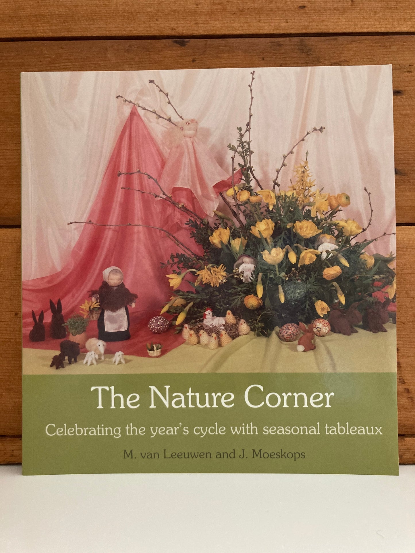Crafting Resource Book - THE NATURE CORNER