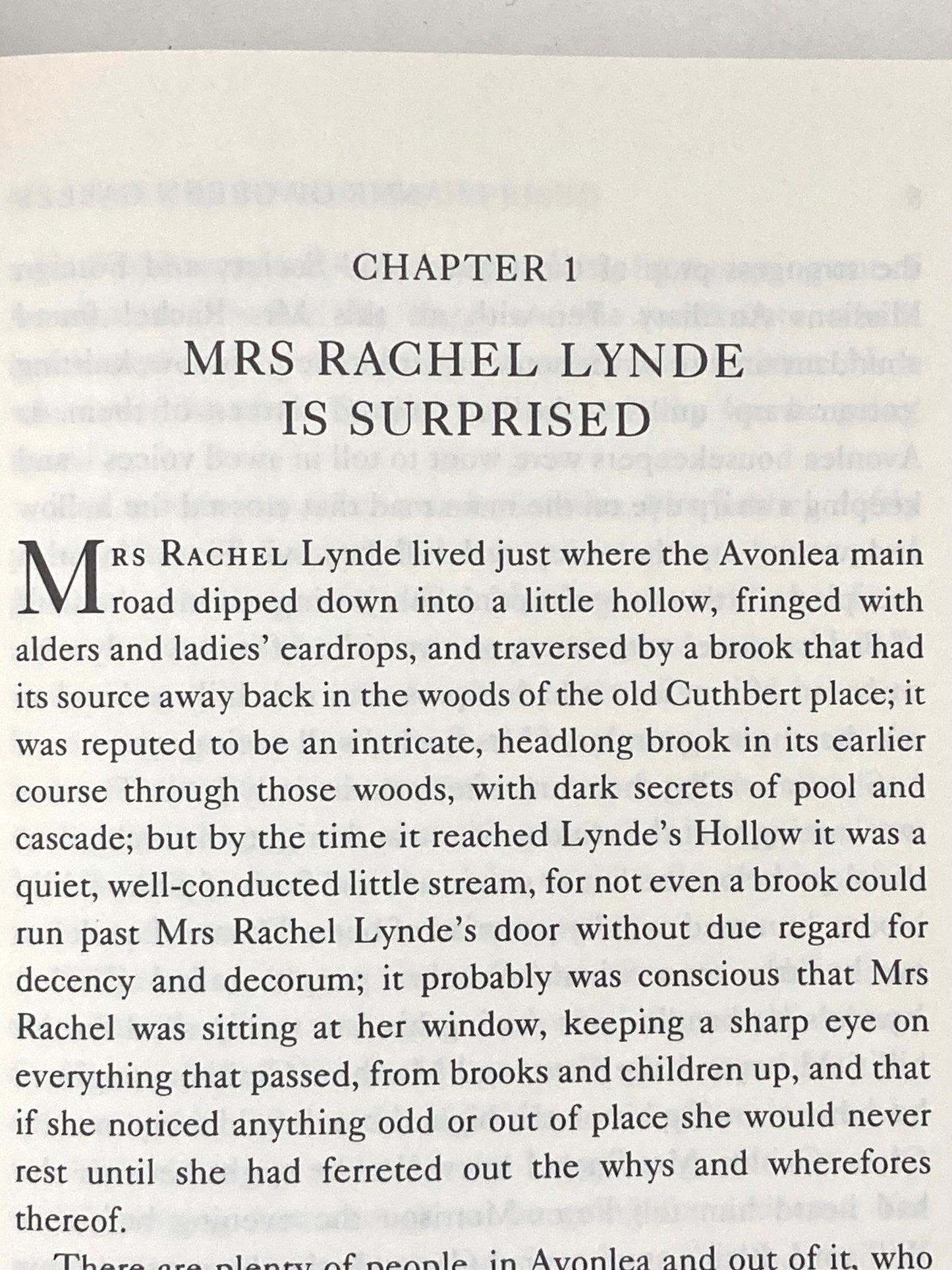 Livres de chapitre pour lecteurs plus âgés - ANNE OF GREEN GABLES, édition en tissu