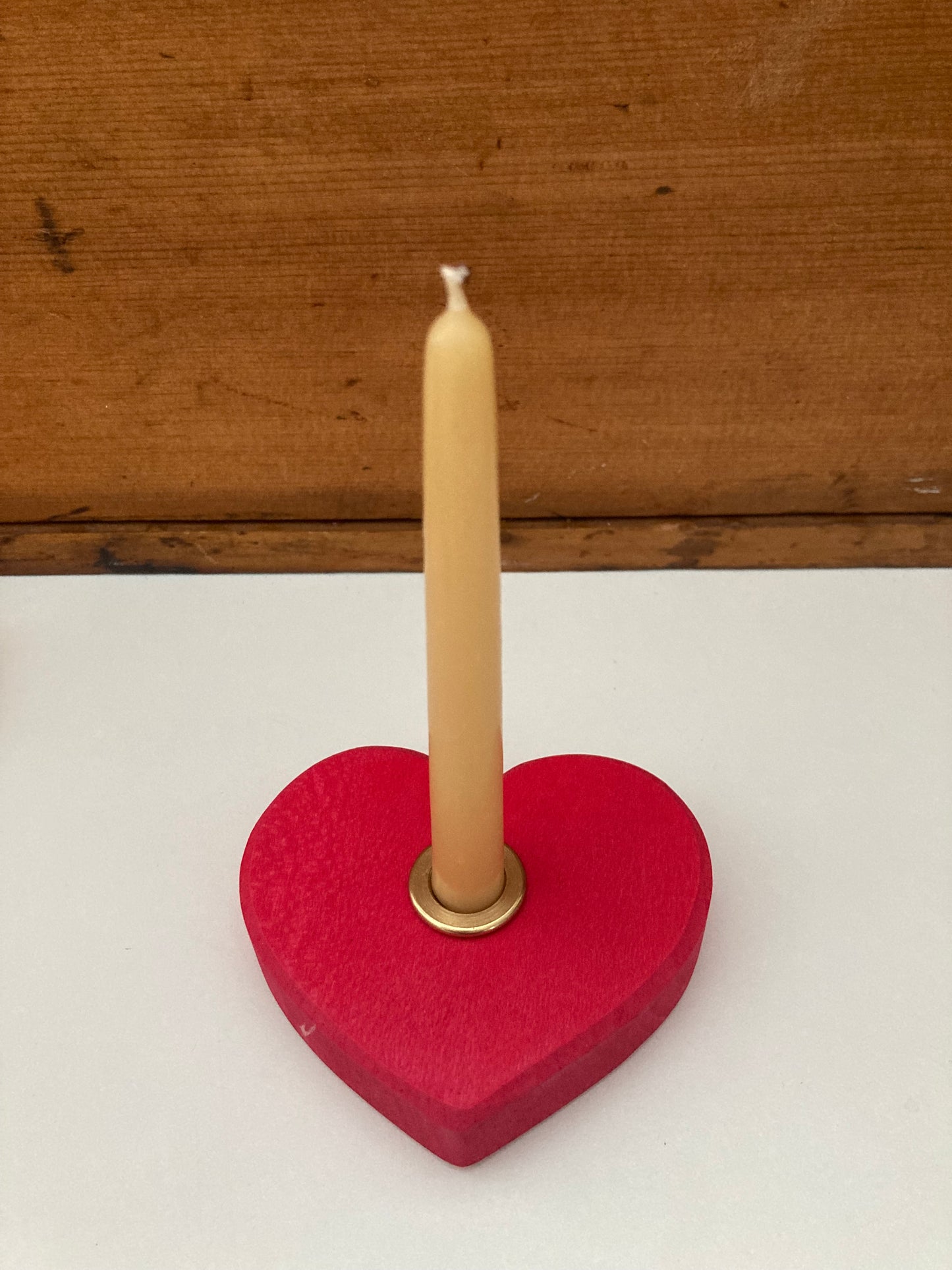 Déco en Bois par Grimm's - COEUR ROUGE avec un seul trou pour Bougie ou Figurine Déco