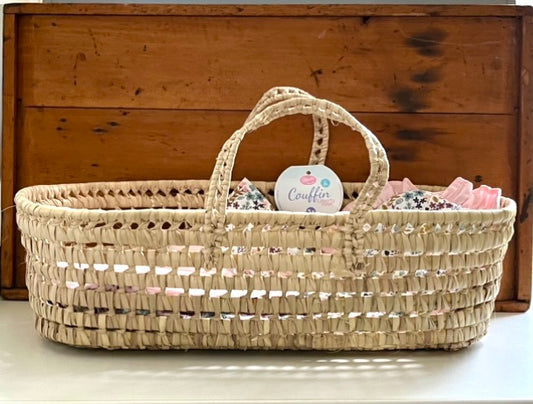 Dolls, Beds and Carriers - MOSES BASKET, Large, with BEDDING!