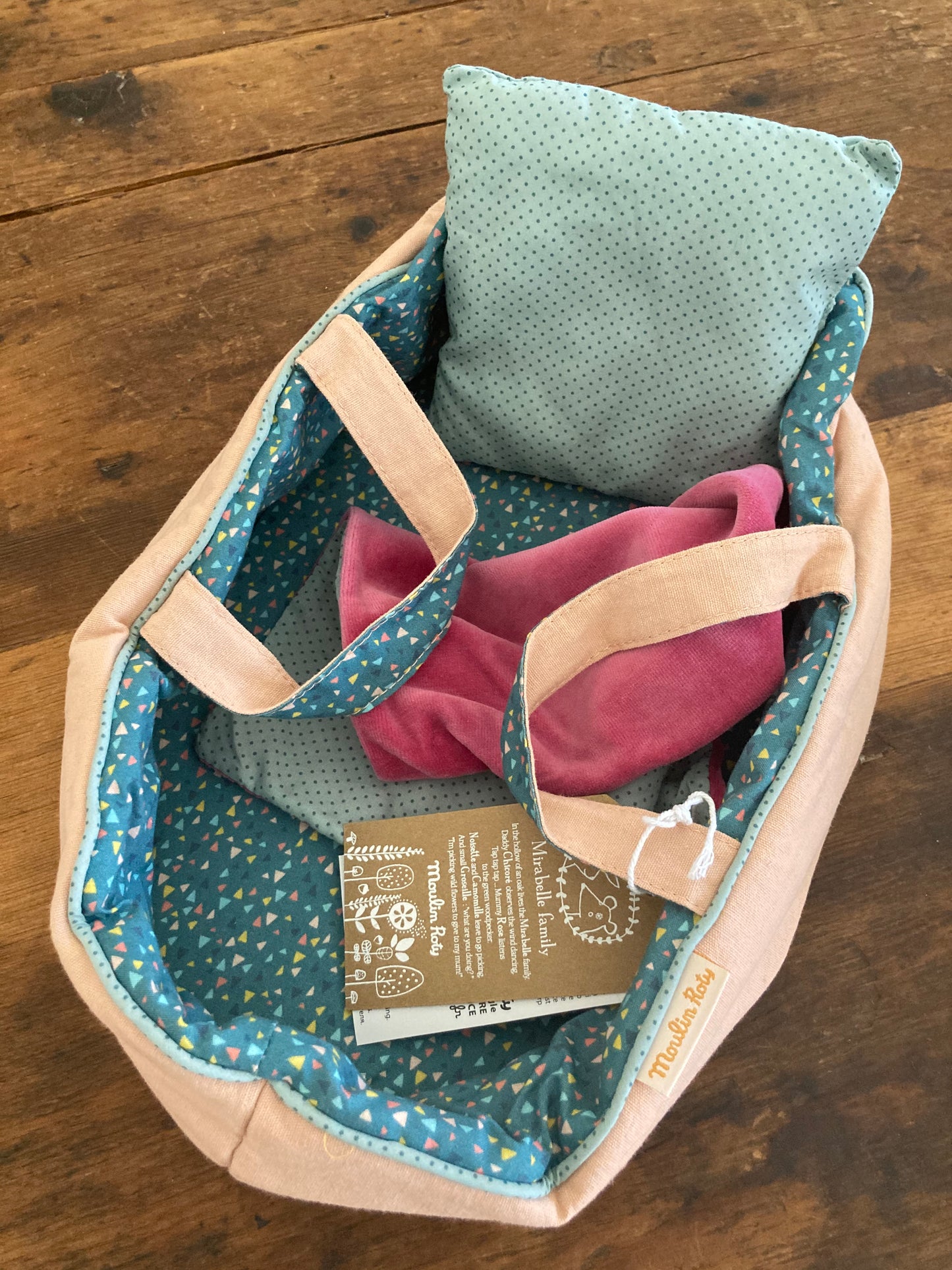 Dolls and Dollhouse Play - CARRYING COT