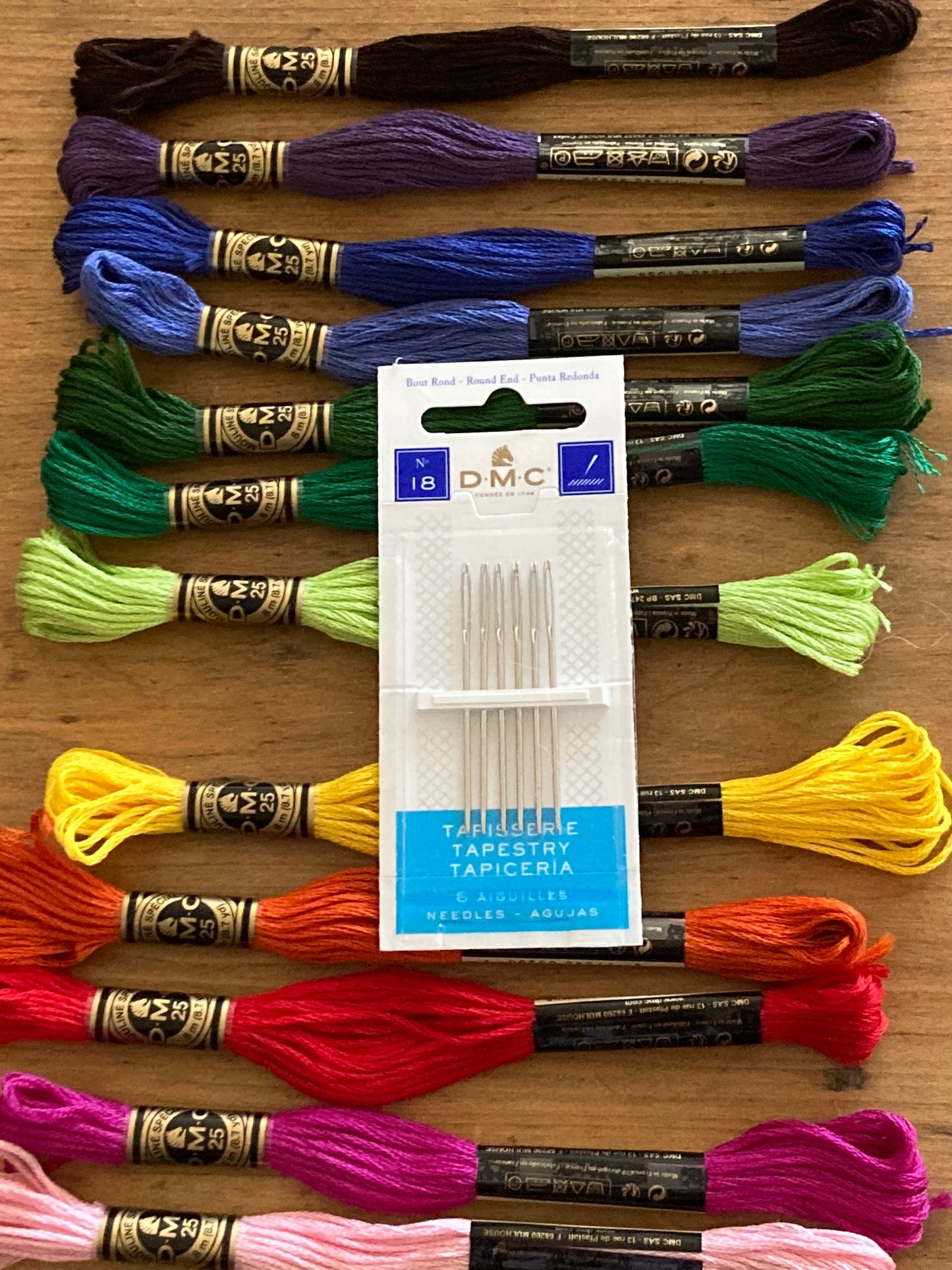 Crafting Supply - FIL À BRODERIE, 15 couleurs !