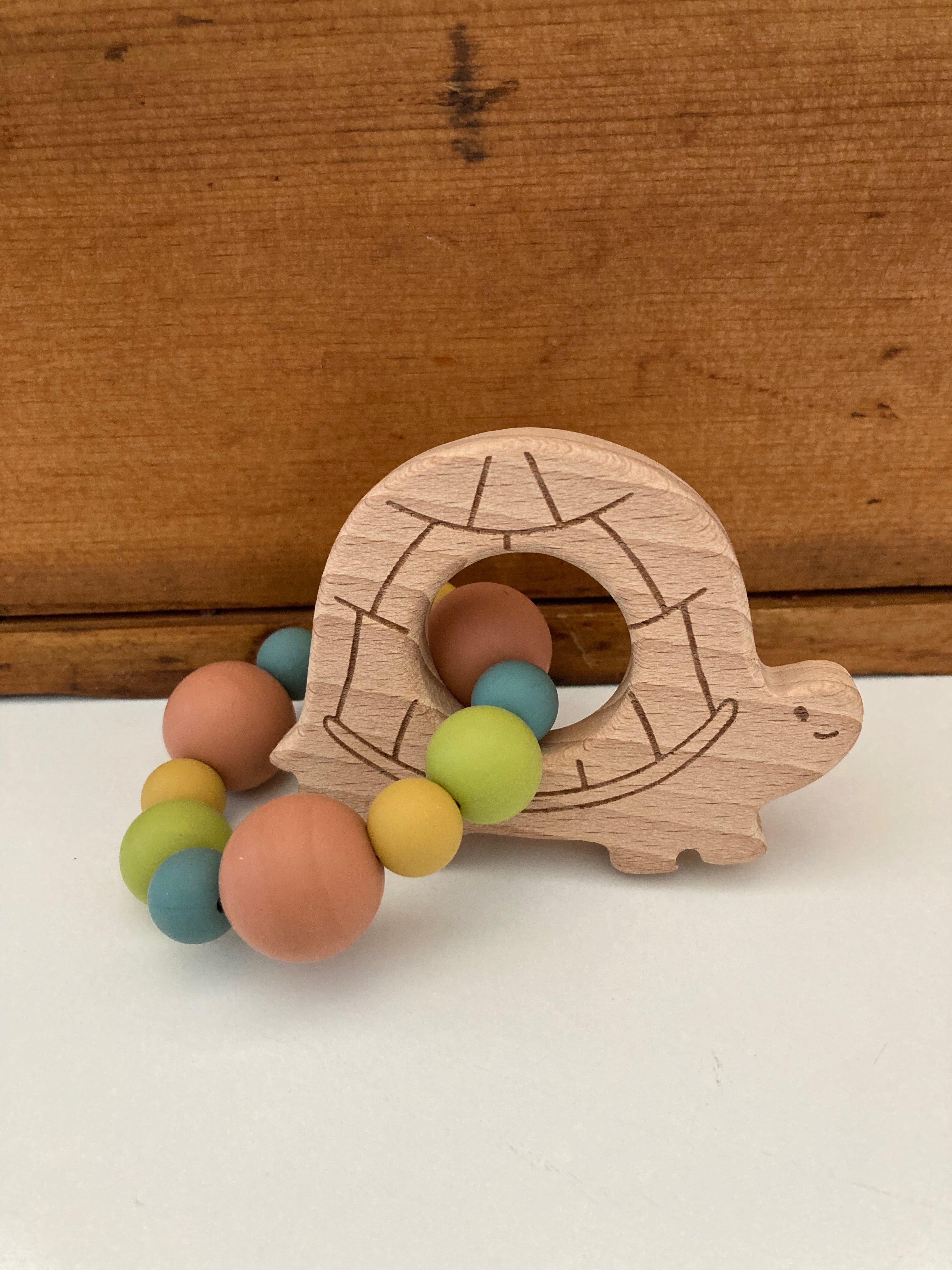 Wooden Rings Rattle Wooden Toy - TEETHING RING RATTLE for Baby – Gnomes & Acorns
