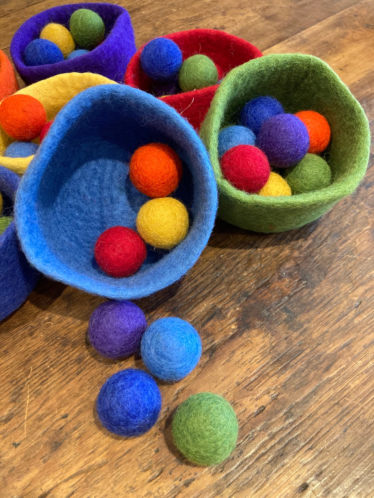 Felted Toys for Baby and Dollhouse Play Set - COLOURED FELT BOWL WITH 7 FELTED BALLS