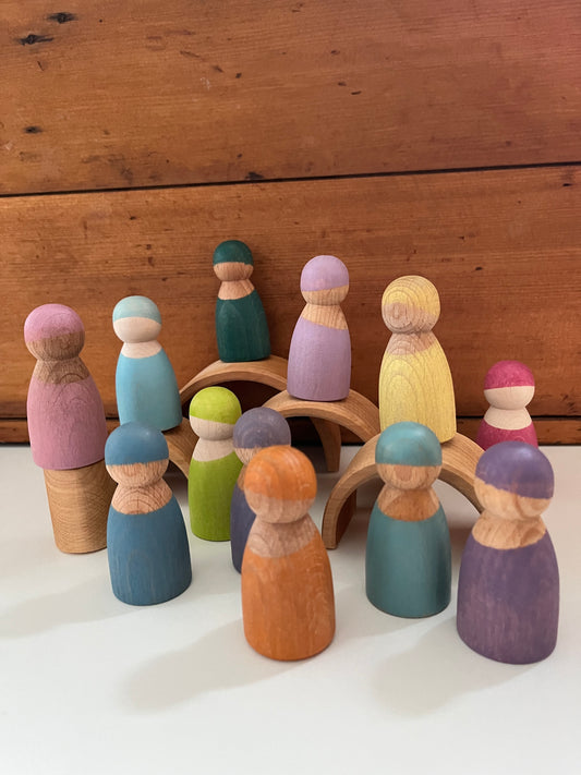 Wooden Toy - Grimm's 12 PASTEL RAINBOW FRIENDS!