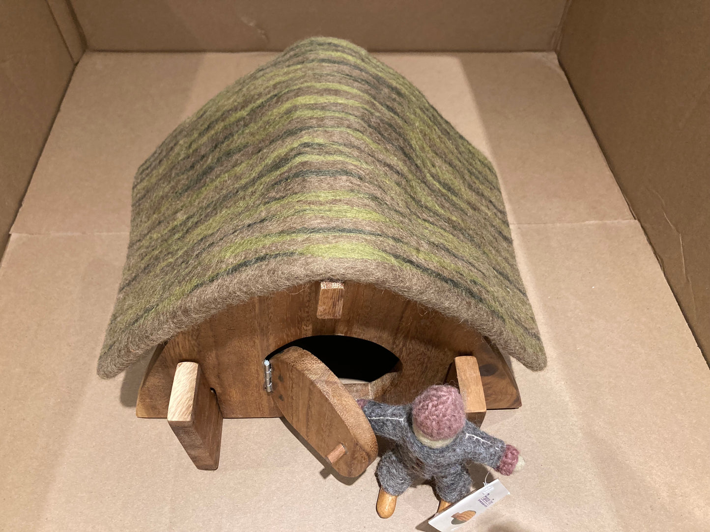 Dollhouse Play - Wooden HOBBIT HOUSE