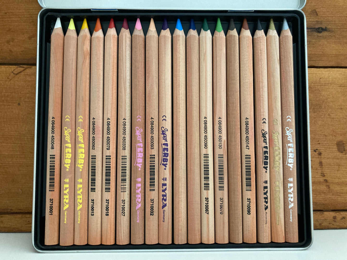 Colouring pencils, Art - 18 SUPER FERBY COLOURS, with Silver&Gold!
