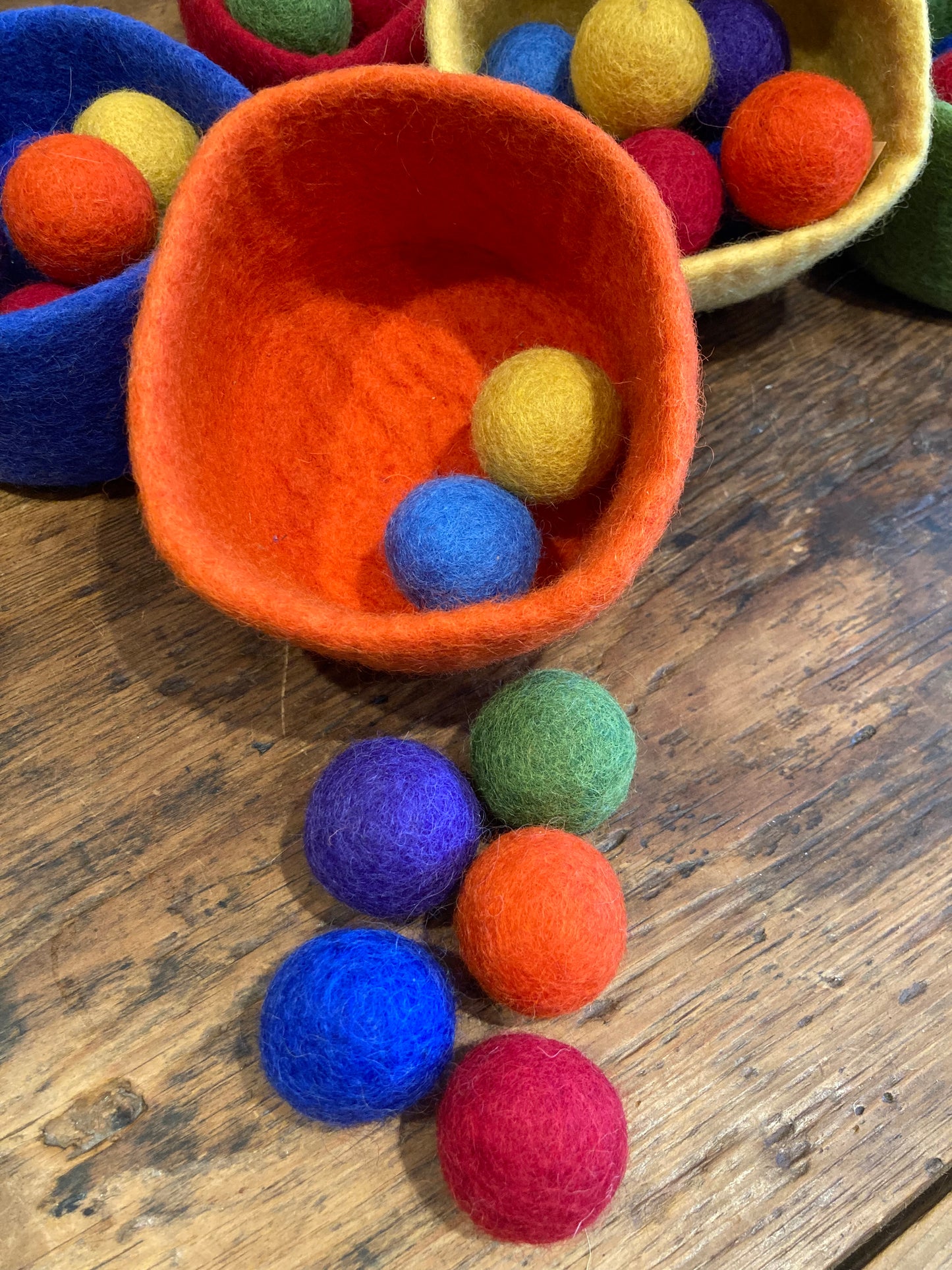 Felted Toys for Baby and Dollhouse Play Set - COLOURED FELT BOWL WITH 7 FELTED BALLS